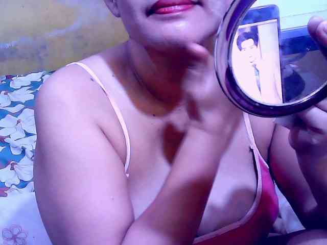 SweetMonlight webcam