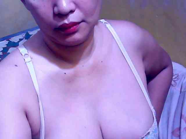 SweetMonlight webcam