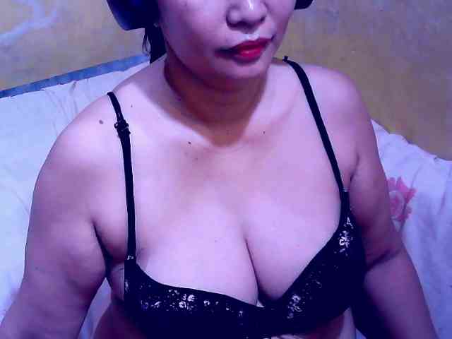 SweetMonlight webcam