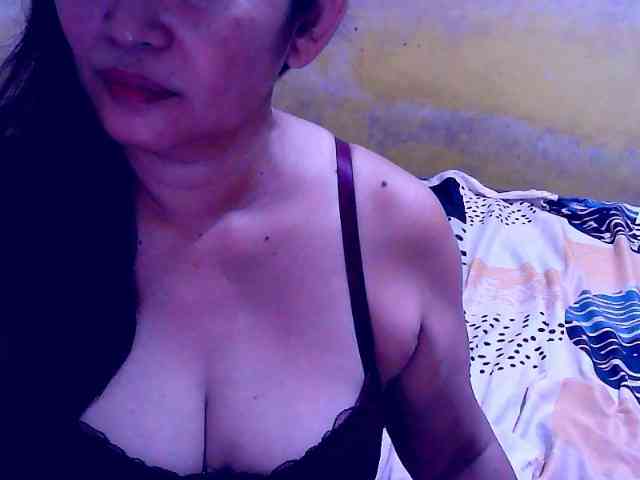 SweetMonlight webcam
