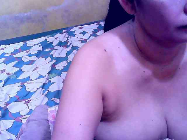 SweetMonlight webcam
