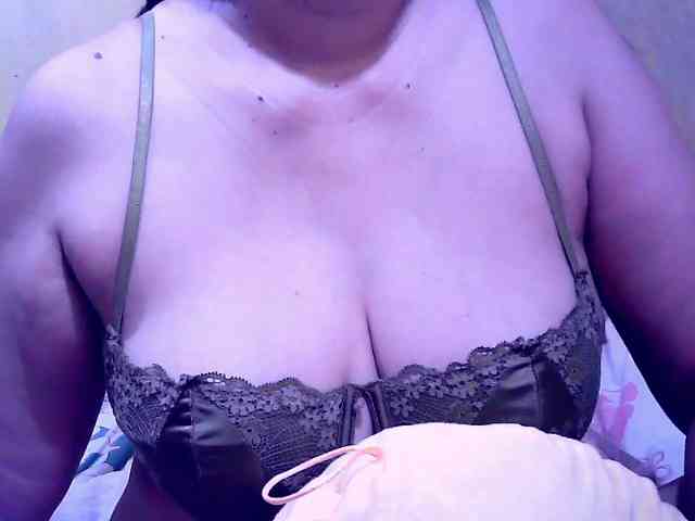 SweetMonlight webcam