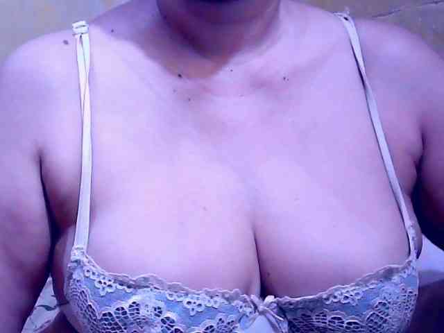 SweetMonlight webcam