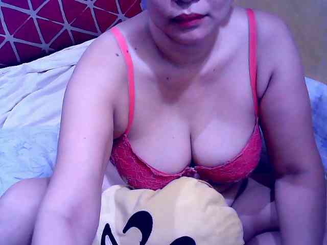 SweetMonlight webcam