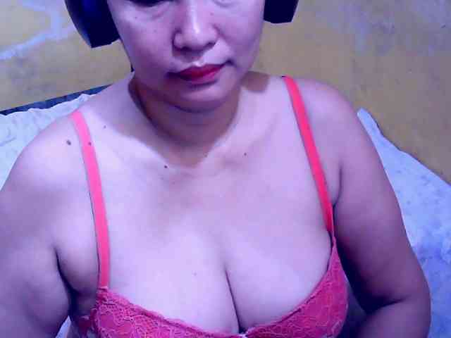 SweetMonlight webcam