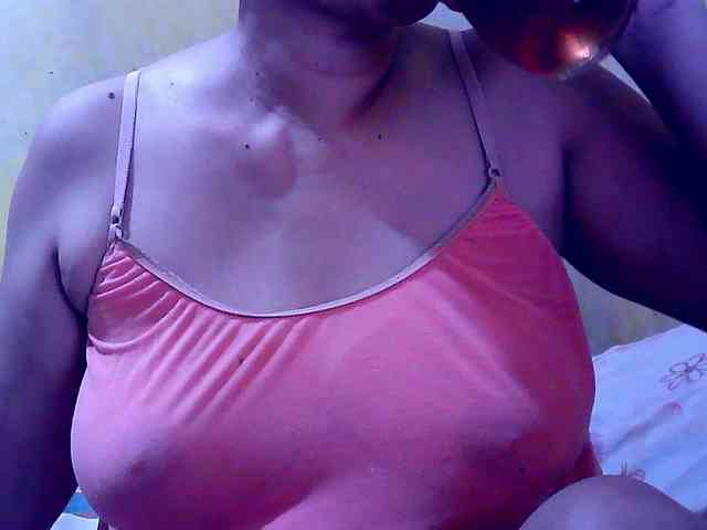 SweetMonlight webcam