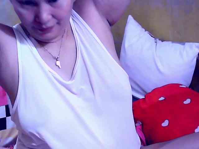 SweetMonlight webcam