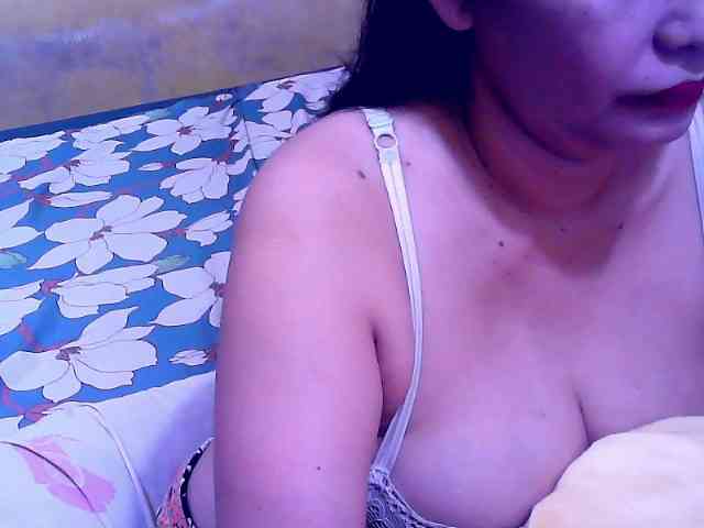 SweetMonlight webcam