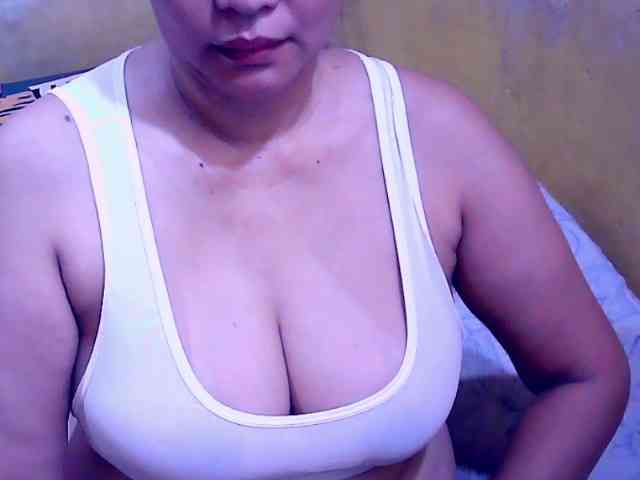 SweetMonlight webcam