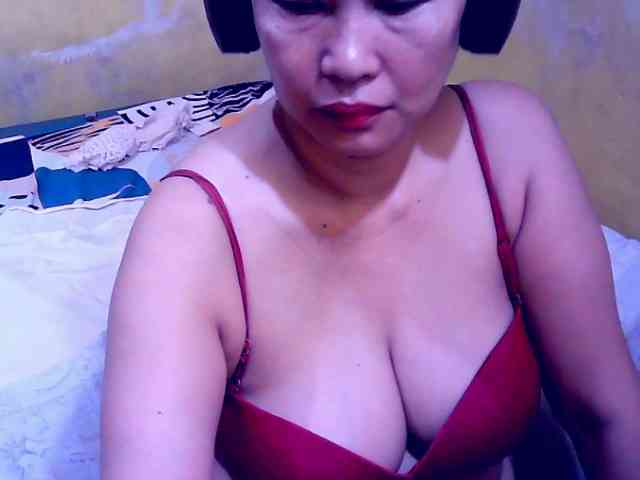 SweetMonlight webcam