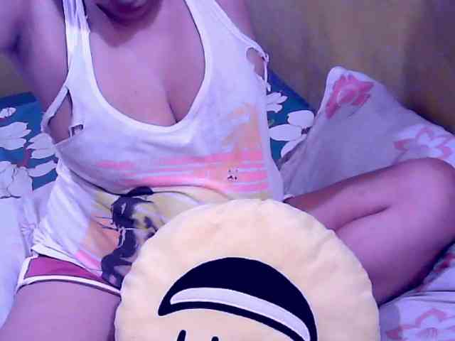 SweetMonlight webcam