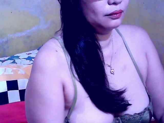 SweetMonlight webcam
