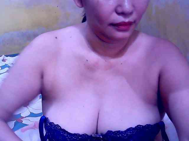 SweetMonlight webcam
