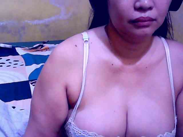 SweetMonlight webcam