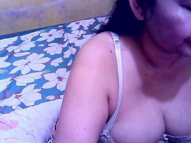 SweetMonlight webcam