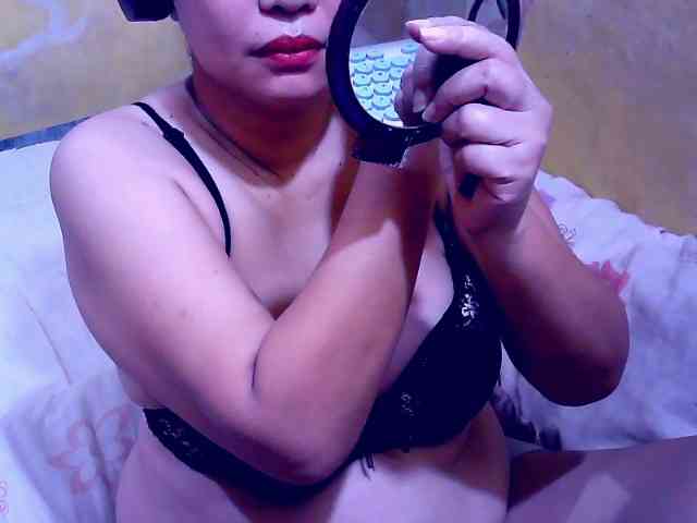 SweetMonlight webcam