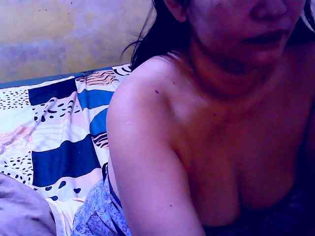 SweetMonlight webcam