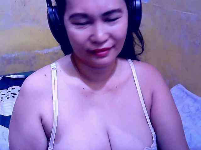 SweetMonlight webcam