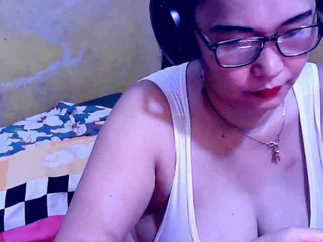SweetMonlight webcam