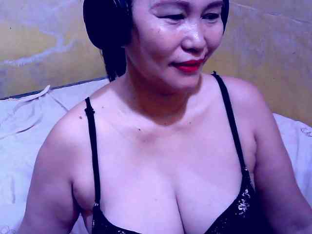 SweetMonlight webcam
