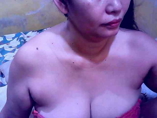 SweetMonlight webcam