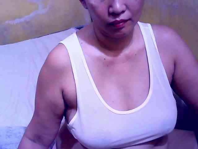 SweetMonlight webcam