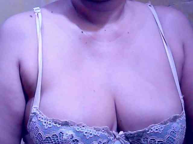 SweetMonlight webcam