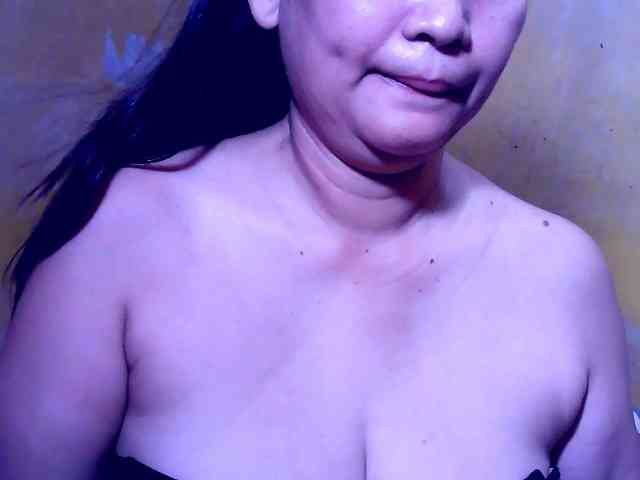 Carmela4u Live Webcam on BongaCams