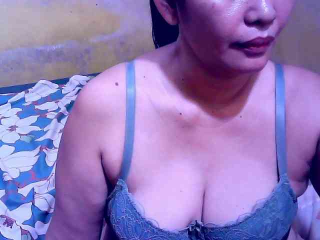 SweetMonlight webcam