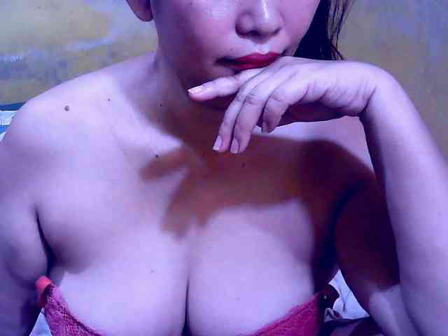 SweetMonlight webcam