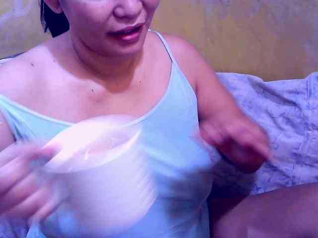 SweetMonlight webcam