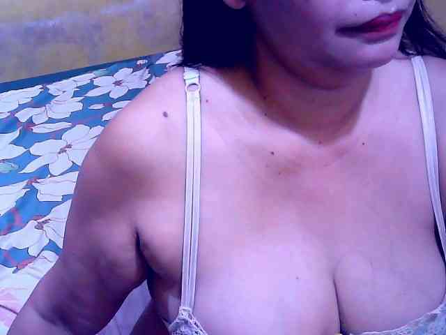 SweetMonlight webcam
