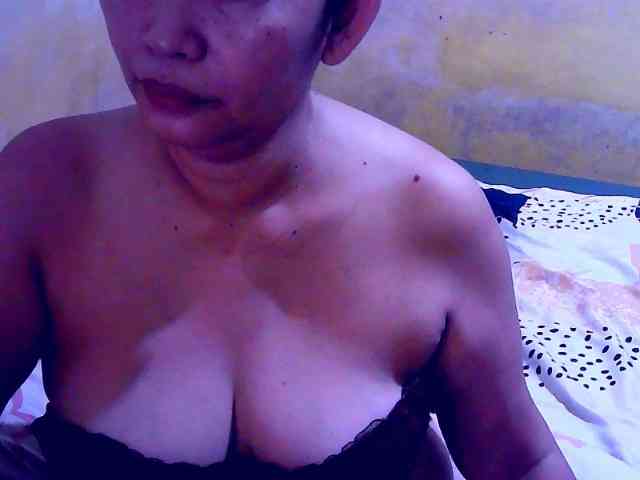 SweetMonlight webcam