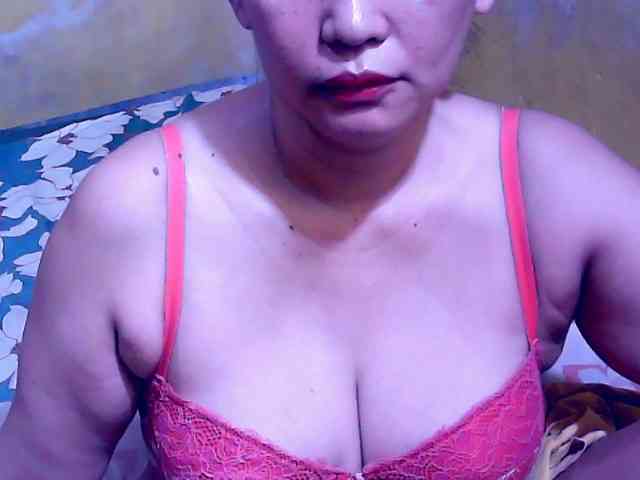 SweetMonlight webcam