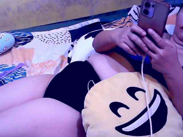 SweetMonlight webcam