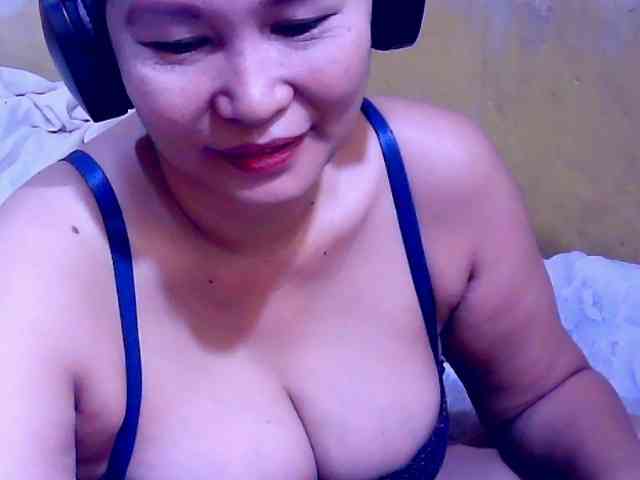 SweetMonlight webcam