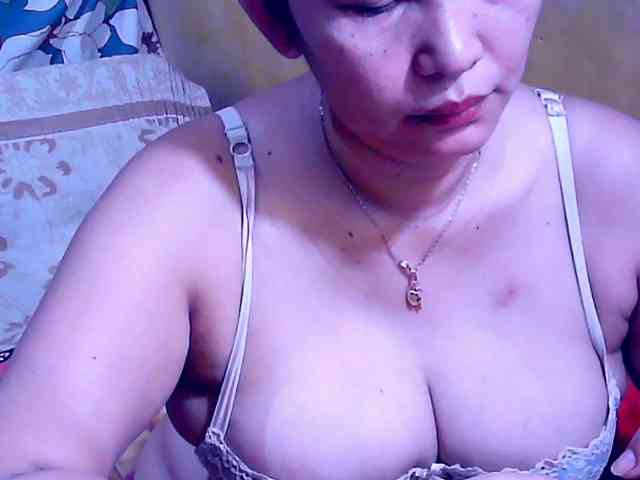 SweetMonlight webcam