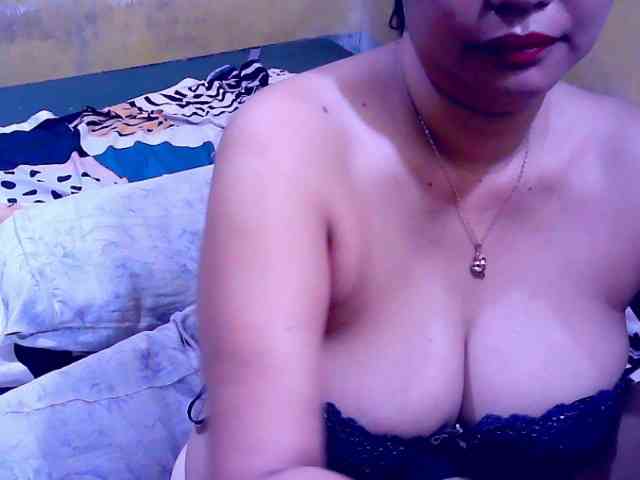 SweetMonlight webcam