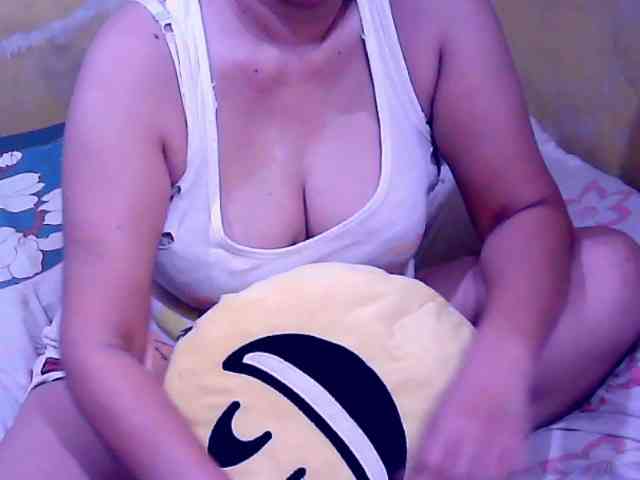 SweetMonlight webcam