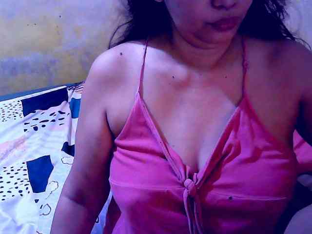 SweetMonlight webcam