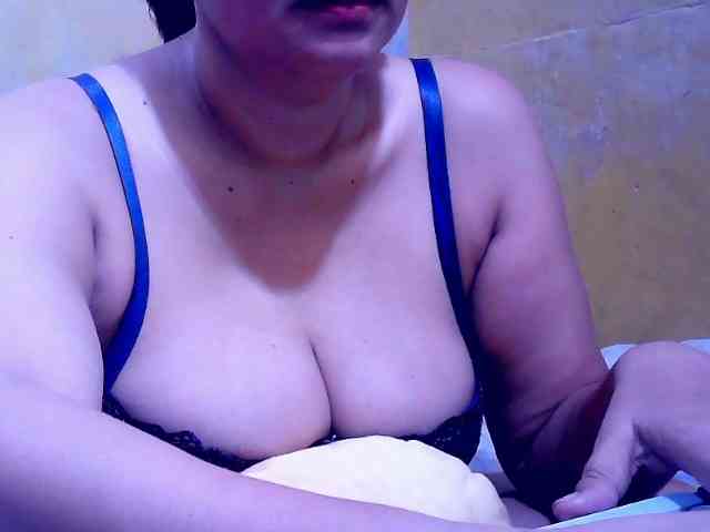 SweetMonlight webcam