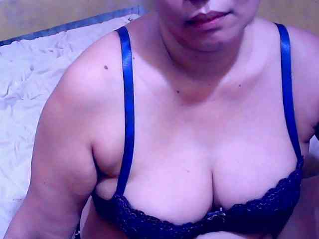 SweetMonlight webcam
