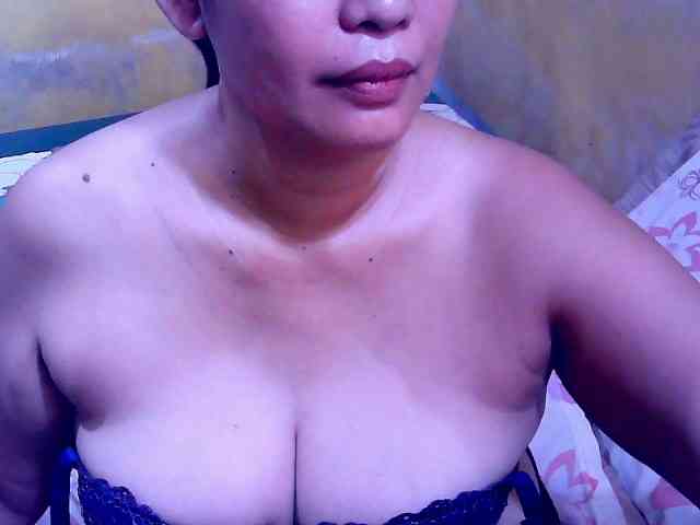 SweetMonlight webcam