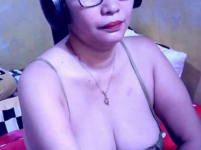 SweetMonlight webcam