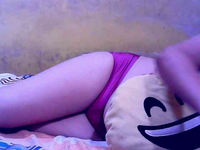 SweetMonlight webcam