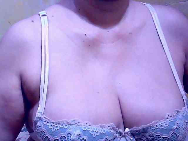SweetMonlight webcam