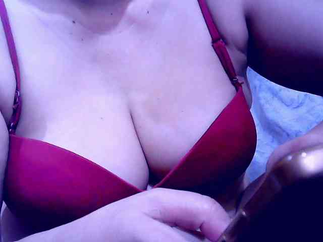 SweetMonlight webcam