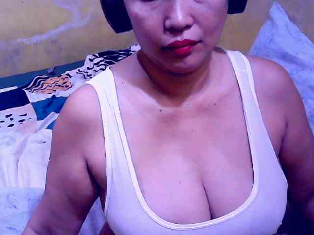SweetMonlight webcam