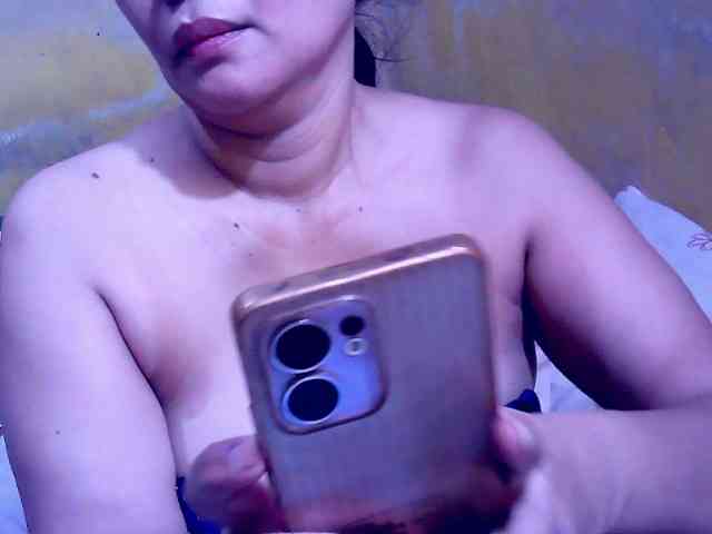 SweetMonlight webcam