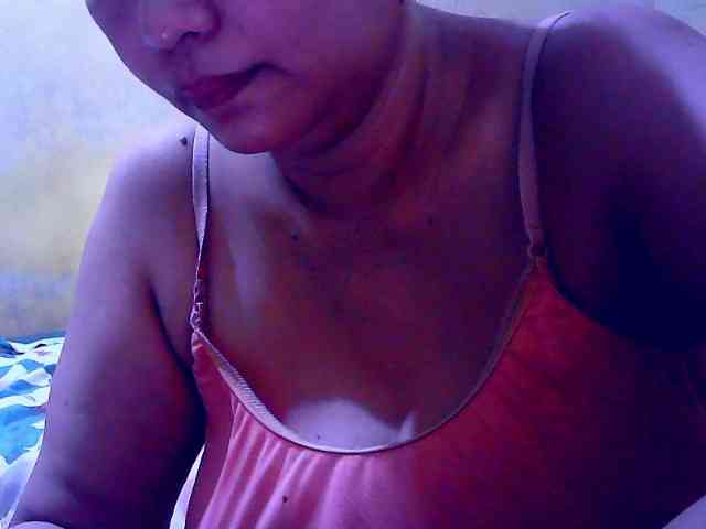 SweetMonlight webcam